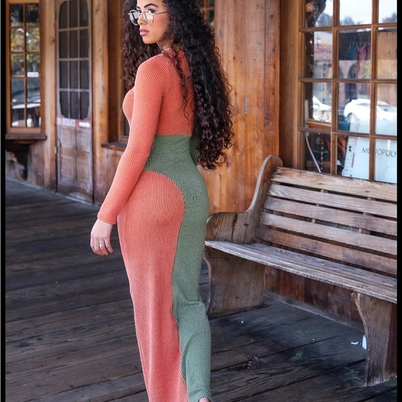 Ribbed Green and Pink Maxi Bodycon Dress with Long Cuffed Sleeves - Picture 8 of 8